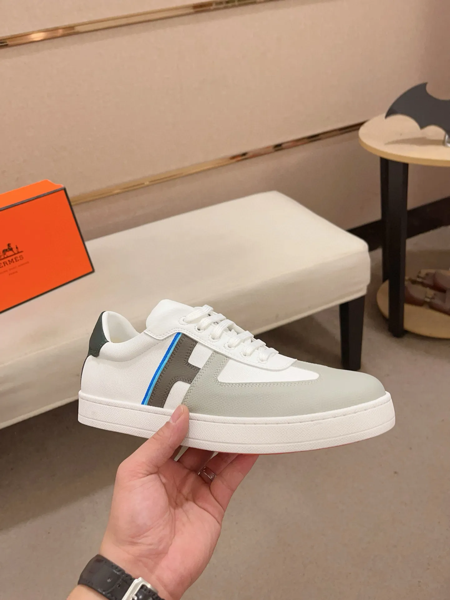 Men's clothing and shoes💰: 400💰《HERMES》【Classic Original Version】Hermès; Top 🔝 Purchasing Agency 🔍🔍Men's latest 🇺🇸 counter sales simultaneously, original ▲▲cowhide imported from Italy ▲▲Exquisite workmanship (Italian 🇮🇹Imported water-dyed 🐂cowhide lining) sole: original sole provided by the original factory, ⚠️exclusive double-layer activity·TPR·rubber·combined molded outsole; Code number: 38-44 (45/46 can be customized, non-refundable)